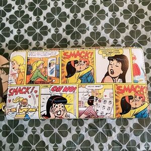MAKE AN OFFER Kate Spade Archie comic Betty & Veronica Large Continental Wallet